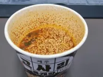 제주 고사리육개장 컵라면