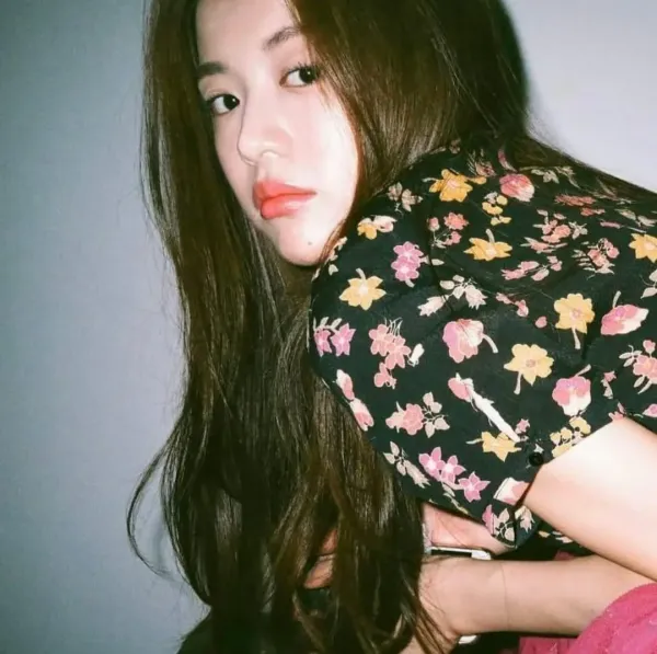 서울여대 현대미술과 15학번 고윤정