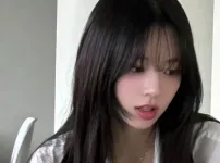 눈썰미 테스트)ai 미녀와 실제 미녀를 구분해보자