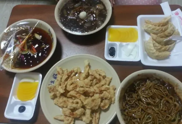 다음중 배달시켜먹었을때 가장 돈 안아까운 음식은