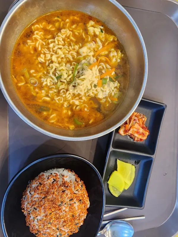 나왔다 내 라면