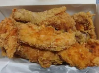 크리스피 치킨과 텐더