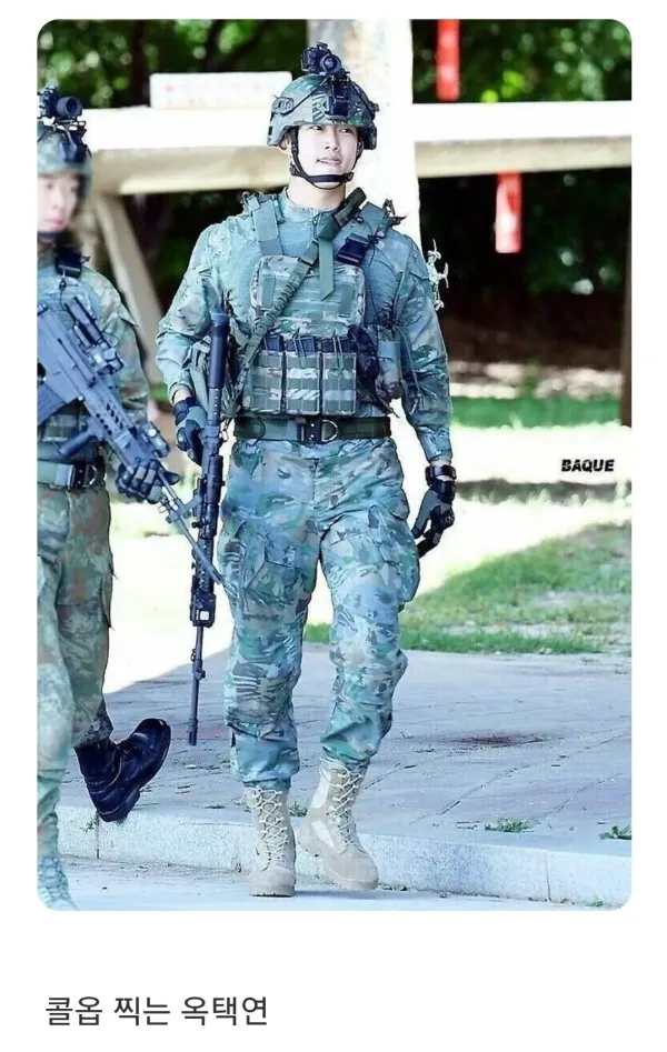 연예인 군복사진 삼대장