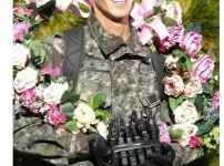 연예인 군복사진 삼대장
