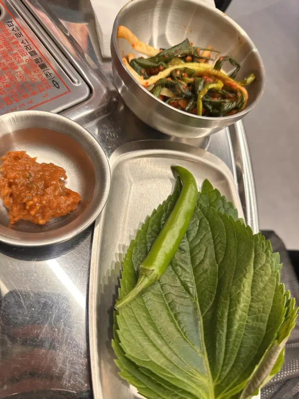 삼겹살 먹으러 왔다...