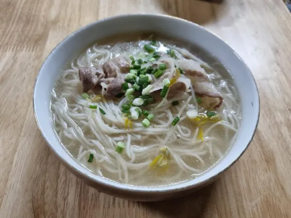 야식으로 쌀국수 먹을게요