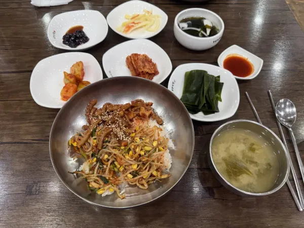 식당에 왔어요