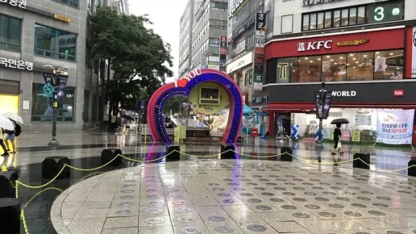 9년 전 2억 써서 만들었는데 단 한번도 사용된적 없다는 산본 프로포즈존
