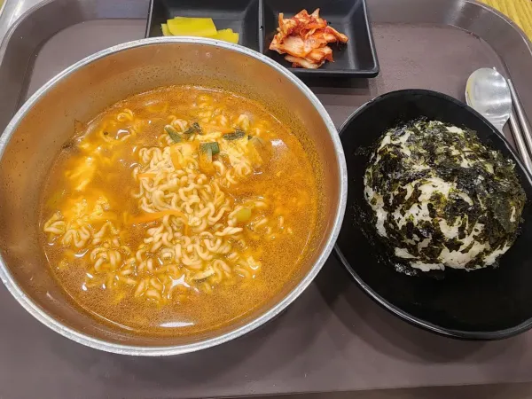 라면 드디어 나왔다