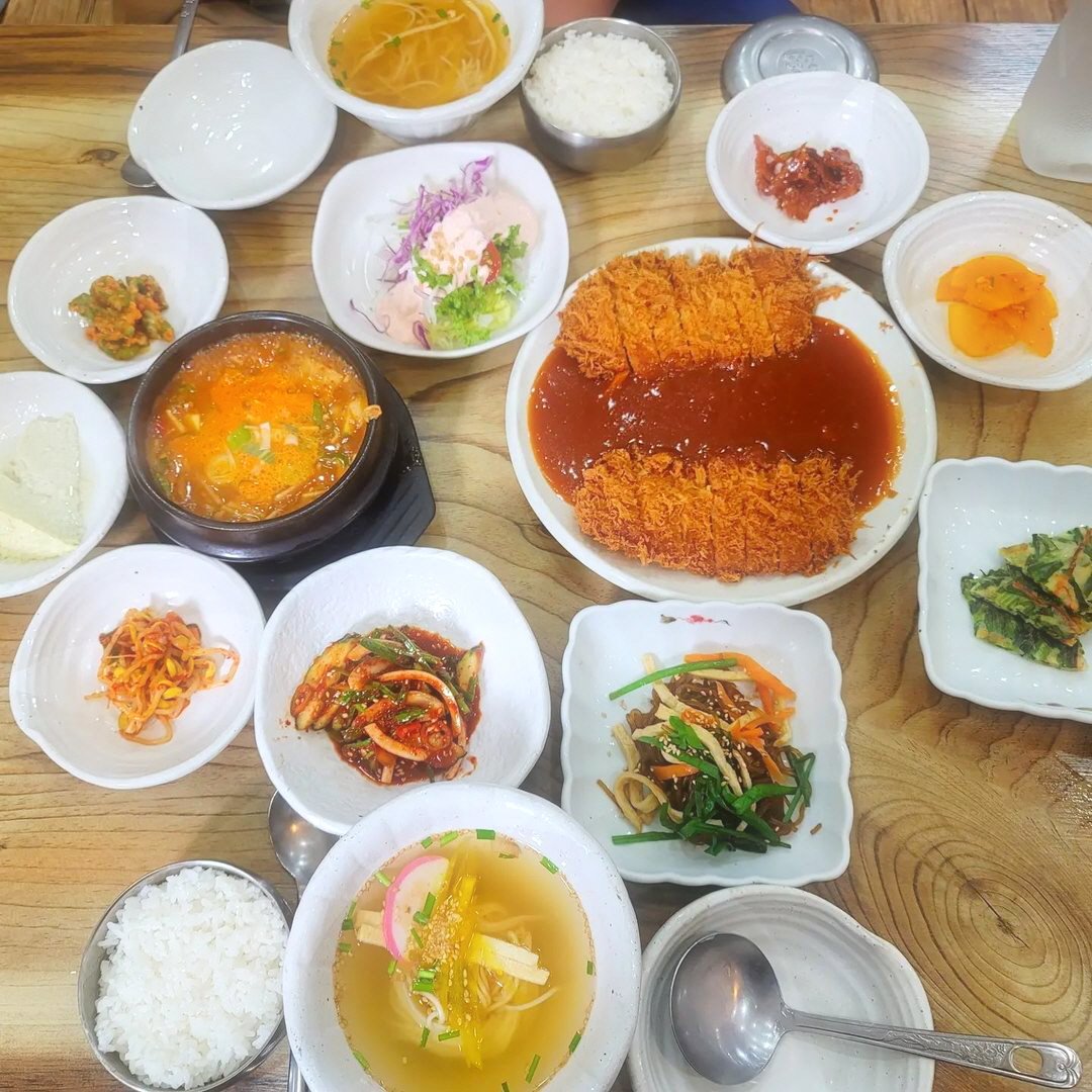 돈까스백반 13000원 비싼건가요?