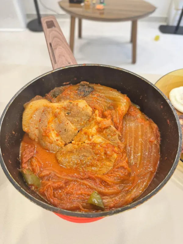 아침부터 목살김치찜