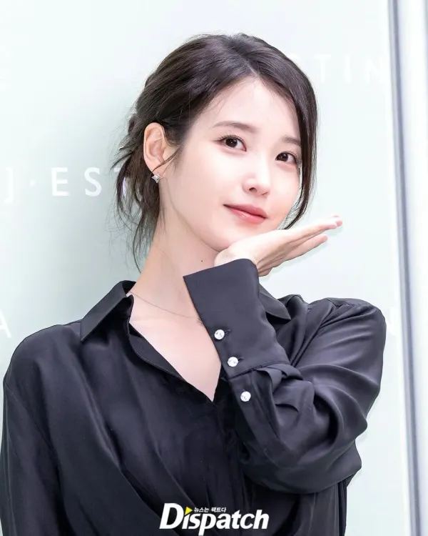 아이유 제이에스티나 행사장