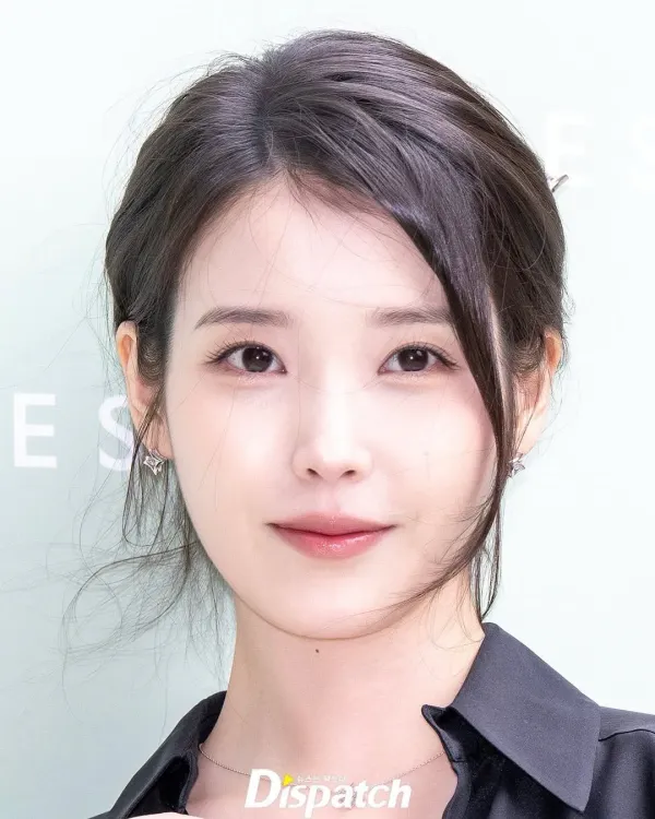 아이유 제이에스티나 행사장