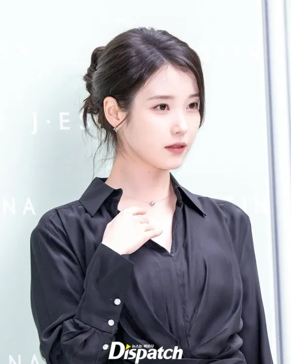 아이유 제이에스티나 행사장