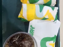 오이샌드위치 먹는 사람도 많네 ㄷㄷ