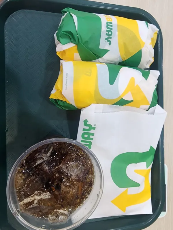 오이샌드위치 먹는 사람도 많네 ㄷㄷ