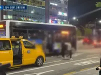 입시전쟁아닌 도로전쟁 5차선중 3차선을 막는현실