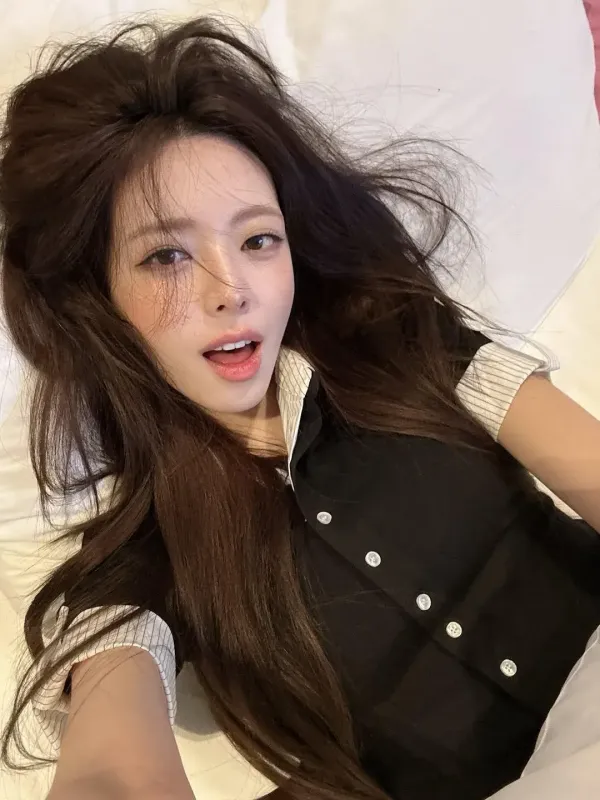 99% 확률로 이국주 침대 셀카
