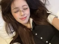 99% 확률로 이국주 침대 셀카
