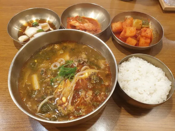 밥묵자~~~~~~~~