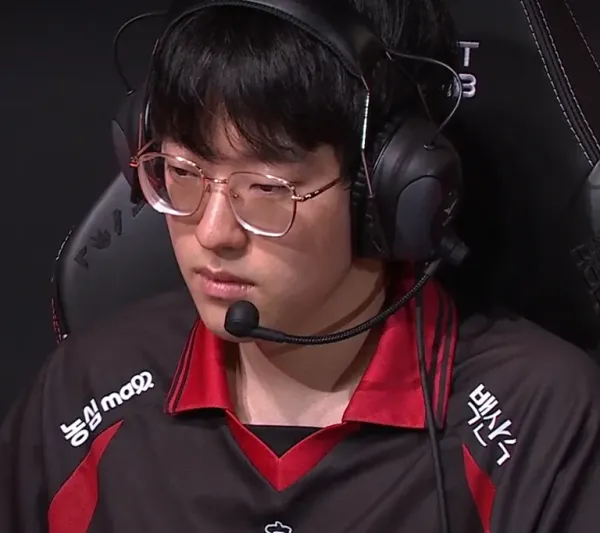 카웃이햄 뭔가 큰결심을 한 표정