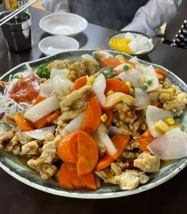 요즘 보기 힘들어지고 있는 전통 탕수육 스타일
