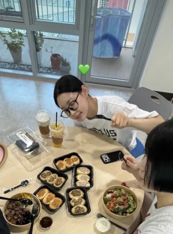 안경쓴 이진 ㅎㅎ