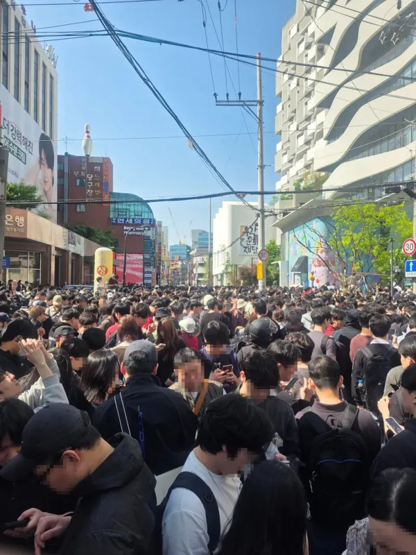 어제자 존나게 난리났던 성수동 근황