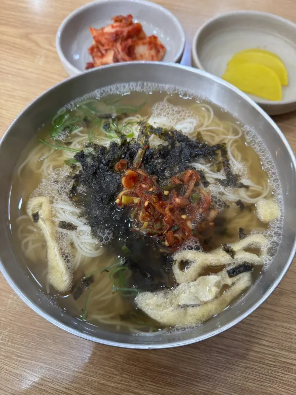 멸치국수 6000원