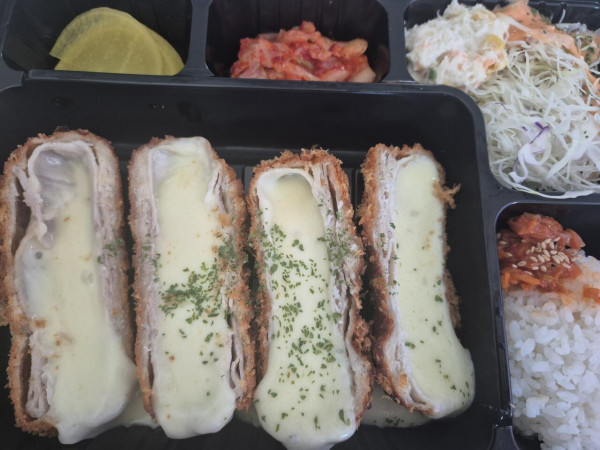 치즈동까스!!!!!!