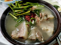 돼지국밥 나왔구나!!!!