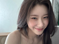 채령 인스타