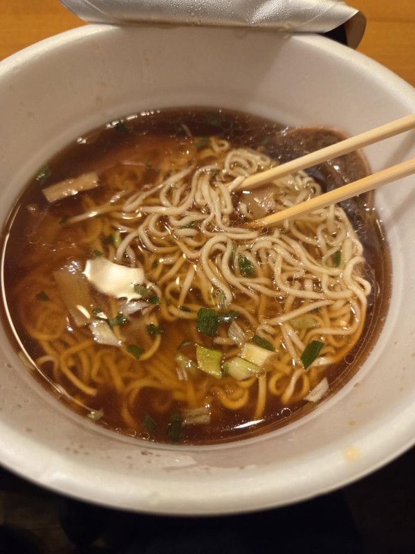 이이다 쇼텐 컵라면