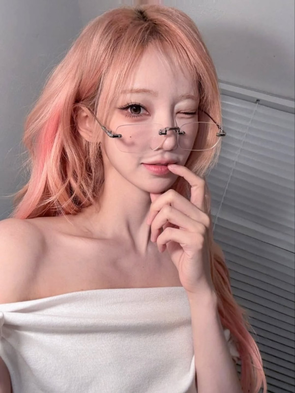 QWER 마젠타 인스타