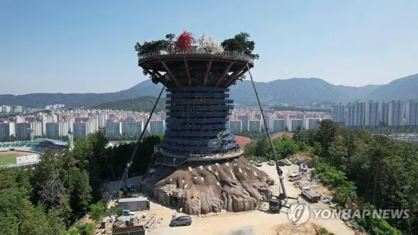 결국 경찰수사까지 받게되었다는 흉물된 344억 빅트리