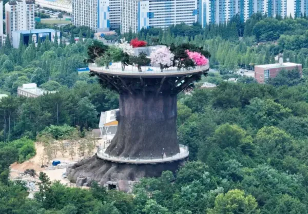 결국 경찰수사까지 받게되었다는 흉물된 344억 빅트리