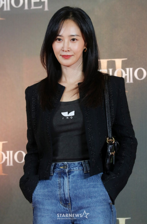 왜인지 조용한 유명인들
