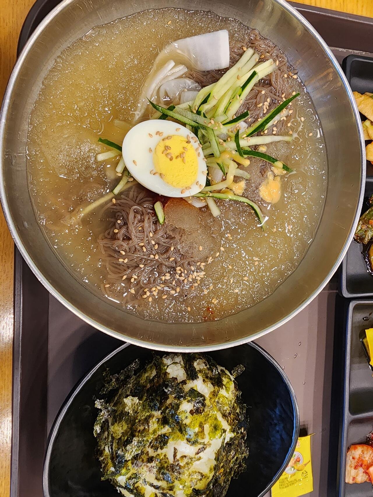 드디어 내 냉면 나왔다