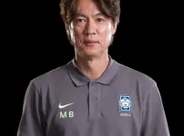 여론전도 못 하는 새끼 ㅋㅋㅋ